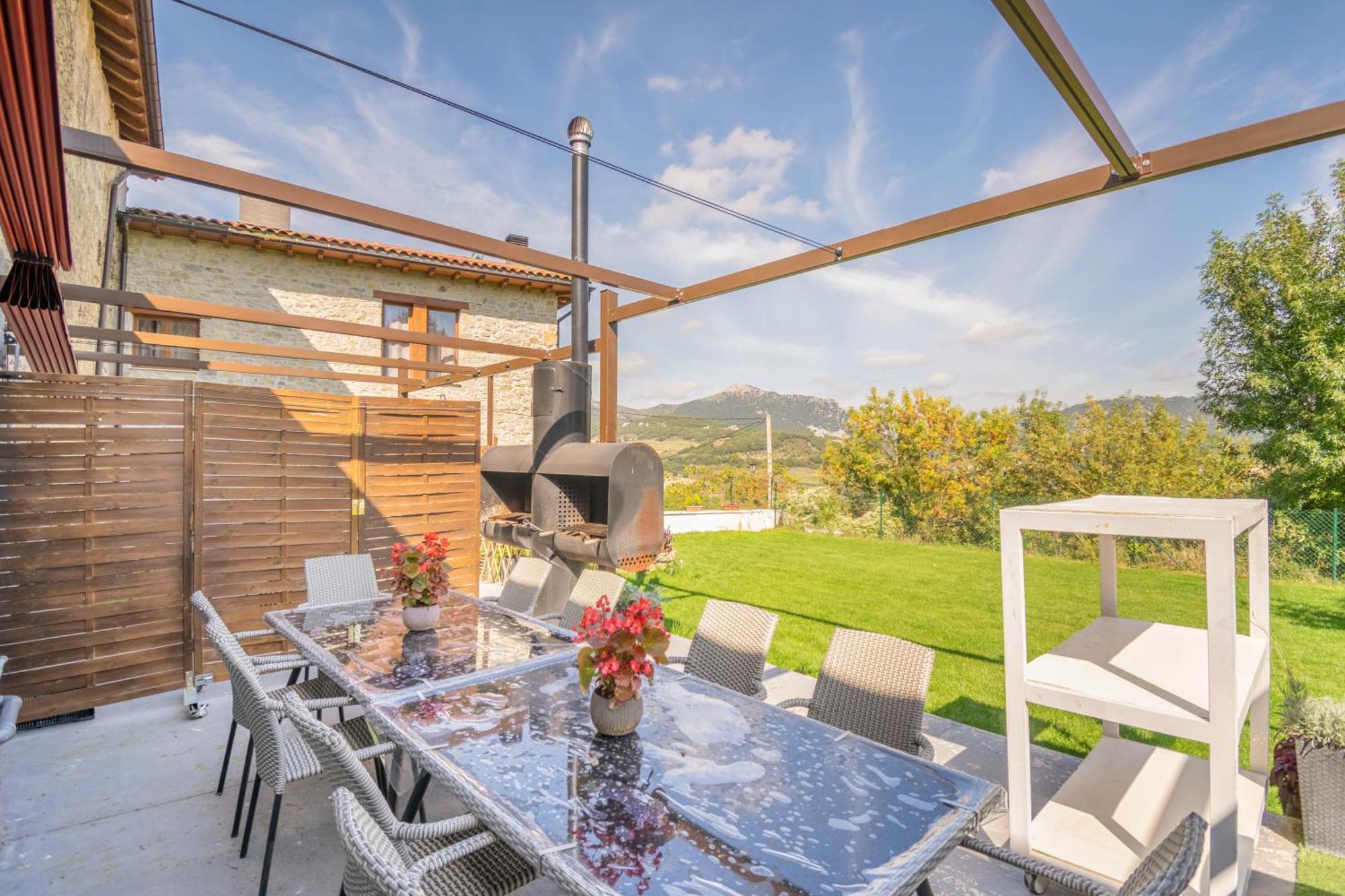 Acogedora Casa Rural Con Jardin Y Barbacoa Proxima A Pamplona Ilzarbe Dış mekan fotoğraf